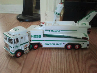 1999 Hess toy truck and space shuttle with satellite value 